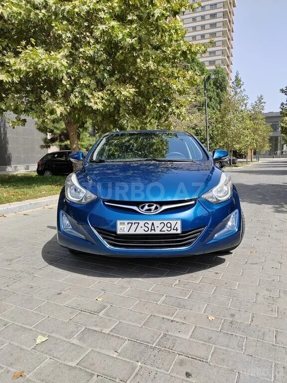 Hyundai Elantra şəkil 1