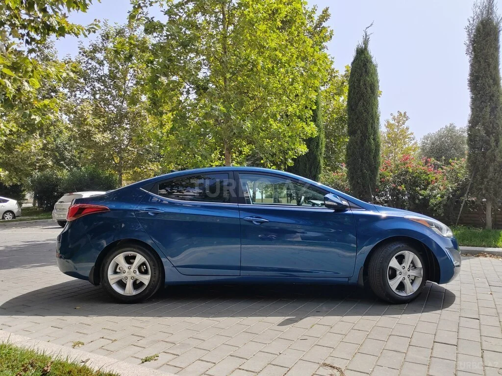 Hyundai Elantra şəkil 3